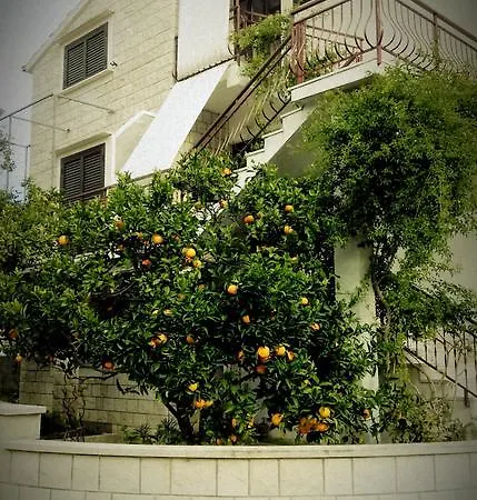 Dalmatina Apartman *